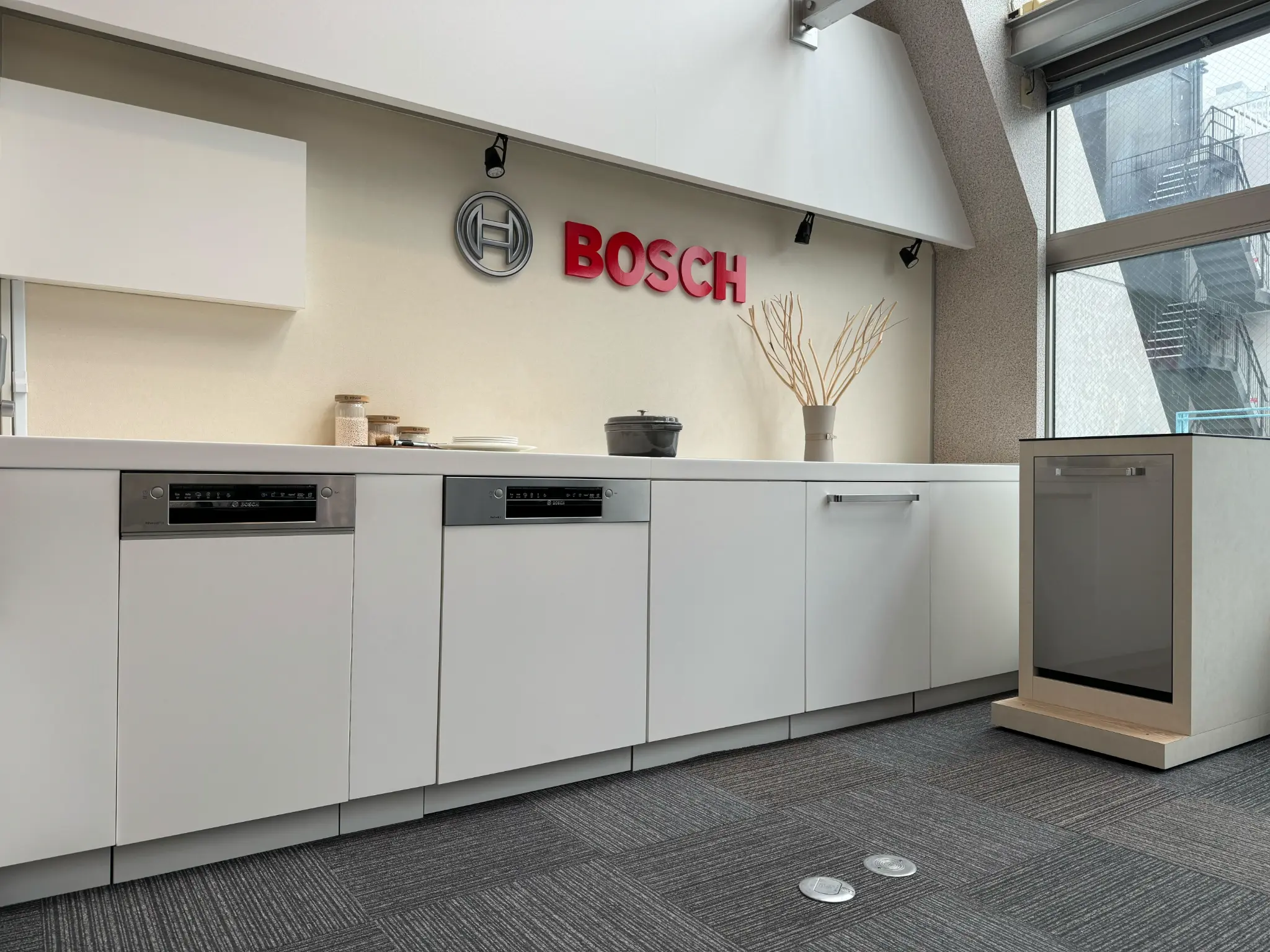 Bosch ロゴ 大阪ショールーム
