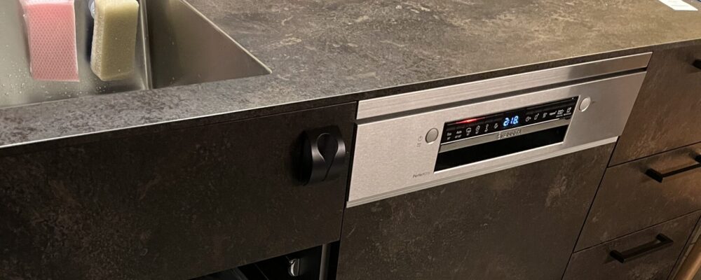 【新設キッチン・幅60cmモデル】K様(4人家族)