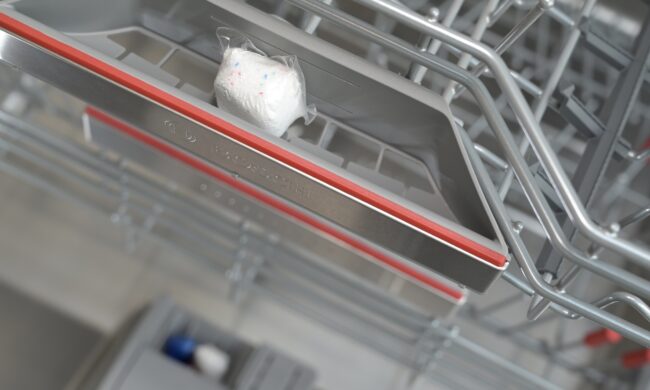 フィニッシュシリーズから新しく販売された「食洗機庫内強力洗浄タブレット」をご紹介します！